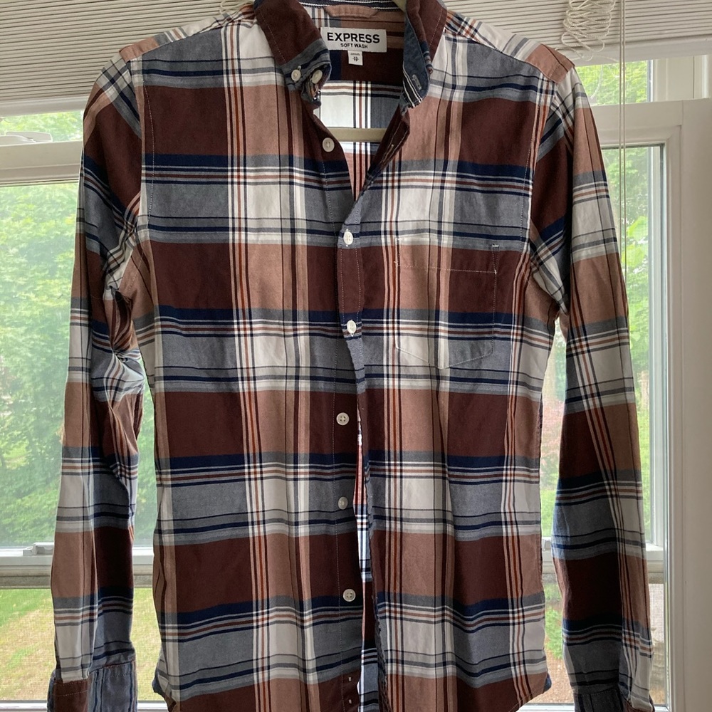Express button down